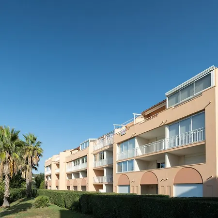 In With Parking * Agde